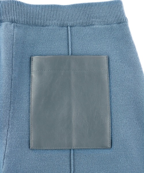 ALEXIA STAM（アリシアスタン）の「【ViVi 1月号掲載】Fake Leather Pocket Rib Knit Pants/フェイクレザーポケットリブニットパンツ（その他パンツ・レディース・ブラック/ベージュ/ブルー・S/M）」の6枚目の写真