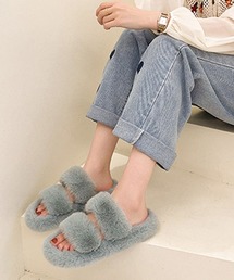 ふわふわファースリッパサンダル