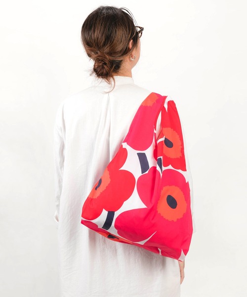 marimekko（マリメッコ）の「marimekko SMARTBAG マリメッコ エコバッグ（エコバッグ/サブバッグ・レディース・ブラック/レッド/ドット/レッド系その他/ブラック×ホワイト/マルチ/ブラック系その他/ブラックミックス/ブルー系その他・FREE）」の7枚目の写真