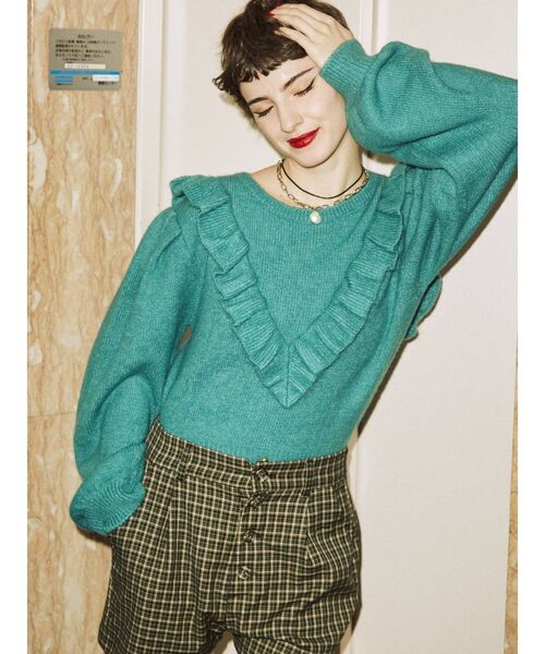jouetie（ジュエティ）の「フリルカラーニット（ニット/セーター・レディース・ブラック/レッド/グリーン/ブルー・MEDIUM）」の4枚目の写真