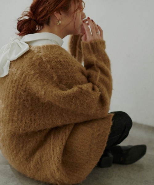 natural couture(ナチュラルクチュール)の「【大人ナチュ】【WEB限定】モンスターBIGカーディガン(カーディガン/ボレロ・レディース・キャメル/チャコールグレー/グリーン/ホワイト・FREE)」の4枚目の写真