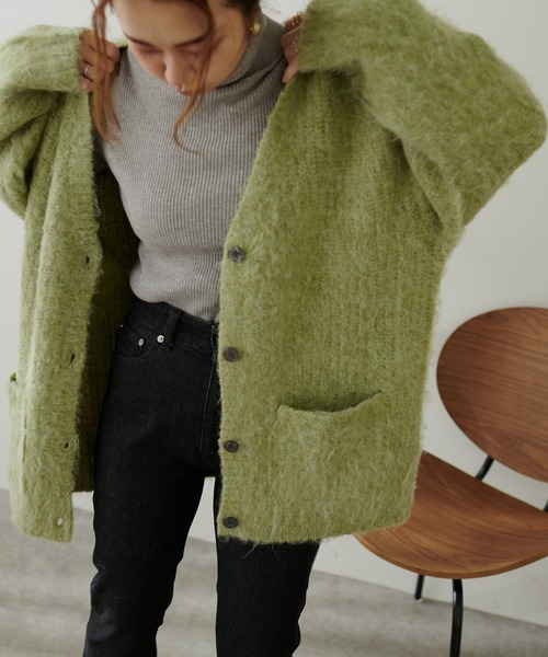 natural couture(ナチュラルクチュール)の「【大人ナチュ】【WEB限定】モンスターBIGカーディガン(カーディガン/ボレロ・レディース・キャメル/チャコールグレー/グリーン/ホワイト・FREE)」の3枚目の写真