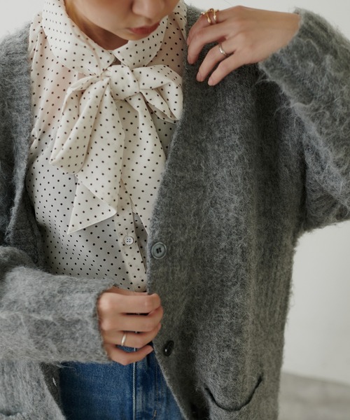 natural couture(ナチュラルクチュール)の「【大人ナチュ】【WEB限定】モンスターBIGカーディガン(カーディガン/ボレロ・レディース・キャメル/チャコールグレー/グリーン/ホワイト・FREE)」の11枚目の写真