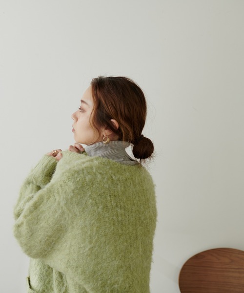 natural couture(ナチュラルクチュール)の「【大人ナチュ】【WEB限定】モンスターBIGカーディガン(カーディガン/ボレロ・レディース・キャメル/チャコールグレー/グリーン/ホワイト・FREE)」の22枚目の写真