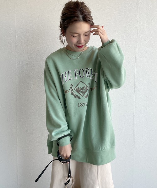 w closet(ダブルクローゼット)の「カレッジプリントBIGスエットプルオーバー(スウェット・レディース・ブルー/アイボリー/ミント/スミクロ・FREE)」の14枚目の写真