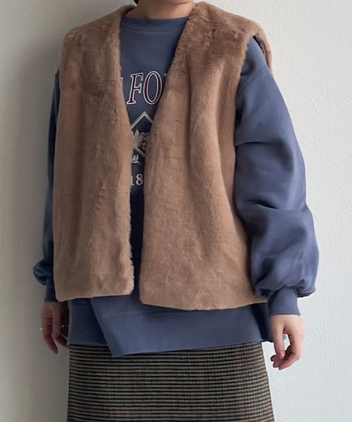 w closet(ダブルクローゼット)の「カレッジプリントBIGスエットプルオーバー(スウェット・レディース・ブルー/アイボリー/ミント/スミクロ・FREE)」の11枚目の写真