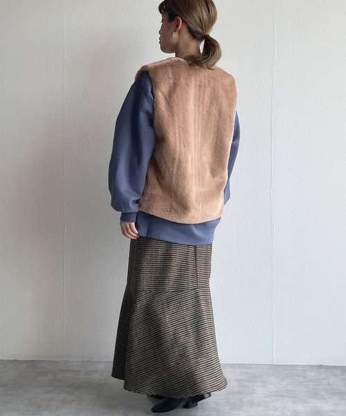 w closet(ダブルクローゼット)の「カレッジプリントBIGスエットプルオーバー(スウェット・レディース・ブルー/アイボリー/ミント/スミクロ・FREE)」の7枚目の写真