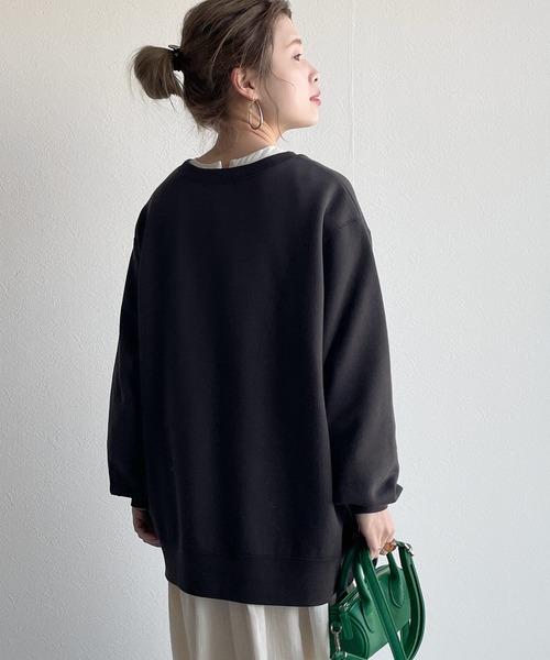 w closet(ダブルクローゼット)の「カレッジプリントBIGスエットプルオーバー(スウェット・レディース・ブルー/アイボリー/ミント/スミクロ・FREE)」の8枚目の写真