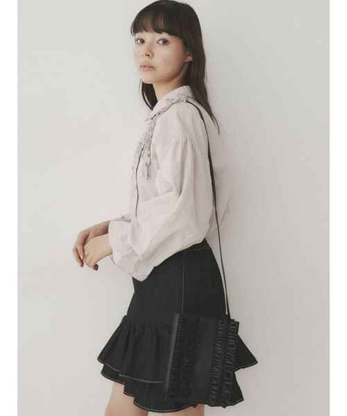 merry jenny(メリージェニー)の「フリルスクエアショルダーbag(ショルダーバッグ・レディース・ブラック/アイボリー・FREE)」の3枚目の写真