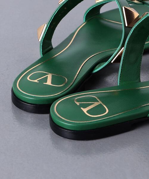 VALENTINO（ヴァレンティノ）の「＜VALENTINO（ヴァレンティノ）＞ROMAN スタッズ フラット サンダル ■■■（サンダル・レディース・ケリー・35h）」の6枚目の写真