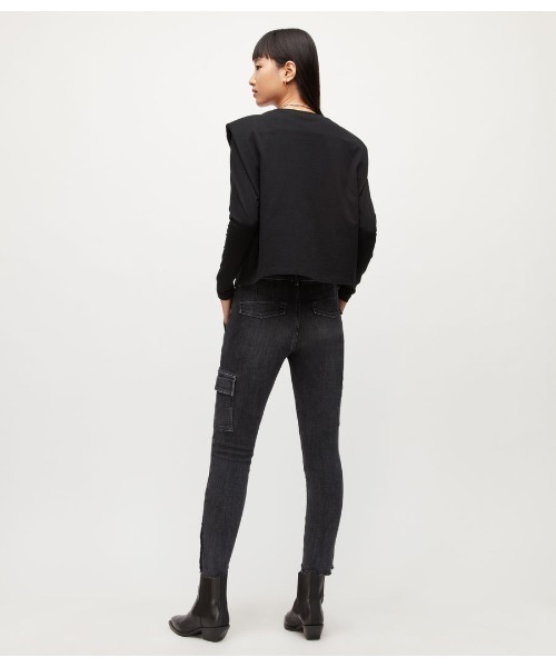 ALLSAINTS(オールセインツ)の「DURAN MID-RISE SKINNY CARGO JEANS | DURAN ミッドライズ スキニー カーゴ ジーンズ(デニムパンツ・レディース・ブラック・25/26/27/24)」の4枚目の写真