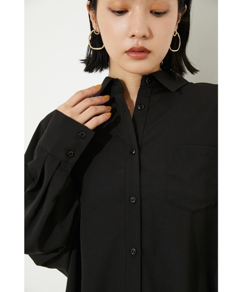 rienda（リエンダ）の「バックヨークフレアシャツ（シャツ