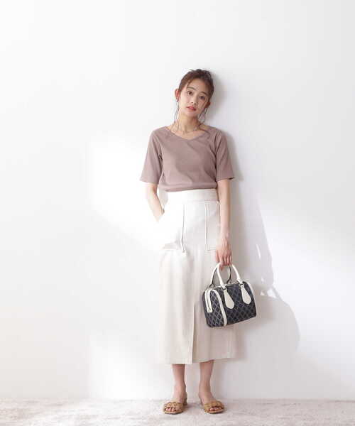 N.（N. Natural Beauty Basic）（エヌエヌナチュラルビューティーベーシック）の「三角テレコベーシックTシャツ（Tシャツ/カットソー・レディース・ブラック/ホワイト/ベージュ・MEDIUM）」の7枚目の写真