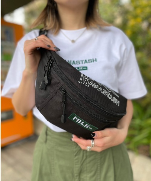 MILKFED.(ミルクフェド)の「MILKFED. × MANASTASH /ミルクフェド×マナスタッシュ TOP LOGO FANNY PACK トップロゴファニーパック ウエストバッグ(ボディバッグ/ウエストポーチ・レディース・ブラック・FREE)」の3枚目の写真