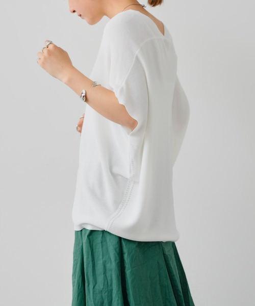 Chez toi（シェトワ）の「バックコクーンフレンチスリーブプルオーバー（ニット/セーター・レディース・ブラック/オフホワイト/ライム/オレンジ・FREE）」の9枚目の写真