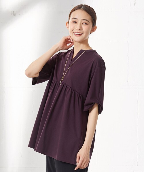 J.PRESS Ladies(J.プレス レディス)の「【洗える】プレーティング キーネック カットソー(Tシャツ/カットソー・レディース・ネイビー系/サックスブルー系/パープル系/ライトグレー系・SMALL)」の4枚目の写真