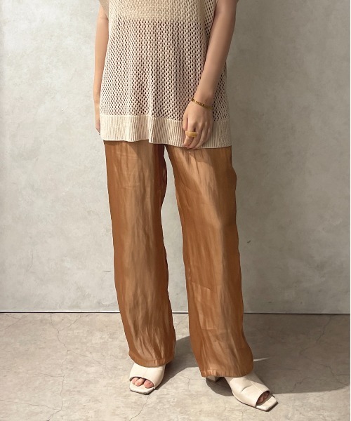 apres jour clair(アプレジュールクレア)の「【apres jour clair】サテンストレートパンツ【ZOZOTOWN限定アイテム】(その他パンツ・レディース・ブラック/アイボリー/ブラウン系その他・X-LARGE/フリー)」の3枚目の写真