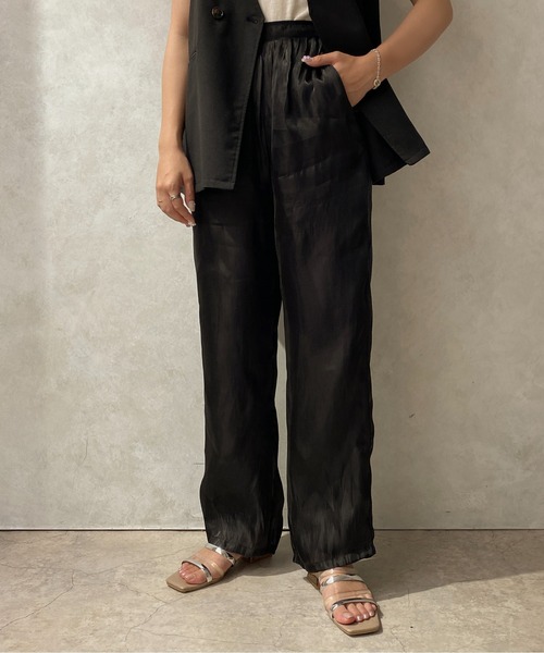 apres jour clair(アプレジュールクレア)の「【apres jour clair】サテンストレートパンツ【ZOZOTOWN限定アイテム】(その他パンツ・レディース・ブラック/アイボリー/ブラウン系その他・X-LARGE/フリー)」の1枚目の写真
