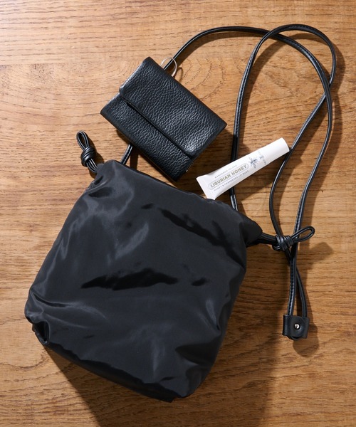 cache cache（カシュ カシュ）の「スマホショルダー付き パファートート（トートバッグ・レディース・ブラック/ベージュ・フリー）」の16枚目の写真