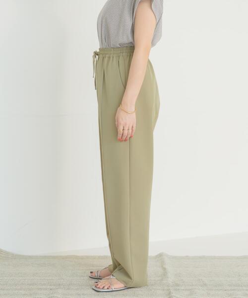 ITEMS URBANRESEARCH（アイテムズ アーバンリサーチ）の「ピンタックイージーパンツ（その他パンツ・レディース・ベージュ/ネイビー/ピンク・FREE）」の18枚目の写真