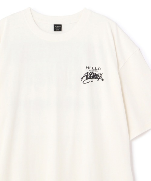 AVIREX（アヴィレックス）の「【直営店限定】HELLO MY BRAND IS T-SHIRT / ハロー マイブランド イズ Tシャツ / AVIREX / アヴィレックス（Tシャツ/カットソー・メンズ・ホワイト/ブラック・M/2XL/L/XL）」の5枚目の写真