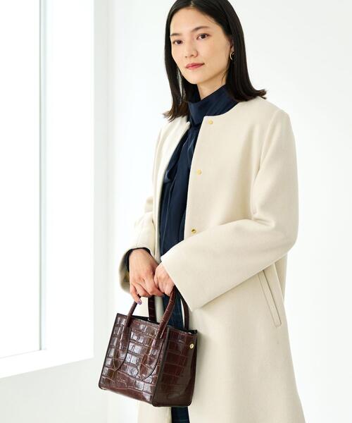 MARCO BIANCHINI(マルコビアンチーニ)の「< MARCO BIANCHINI >BOX 2WAY バッグ(ショルダーバッグ・レディース・ブラック/ベージュ/ブラウン・FREE)」の2枚目の写真