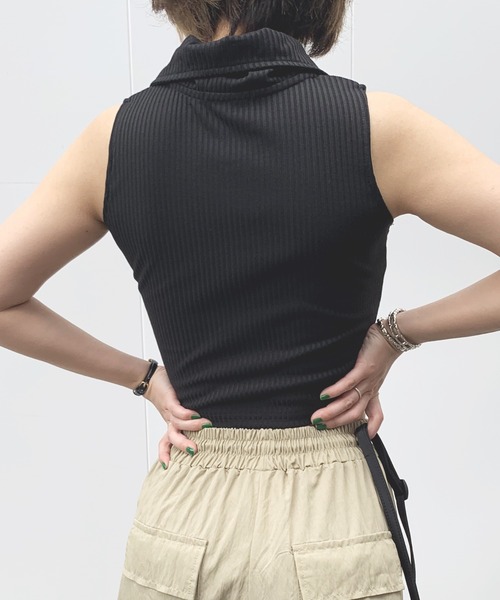 ARCHIVER（アーカイバ）の「【Bz】[SW] 無地テレコハ-フZIPチビP/Oノ-スリ-ブトップスピ-スマ-クスライダ-(RZ)（Tシャツ/カットソー・レディース・ブラック/ネイビー/オフホワイト・FREE）」の5枚目の写真
