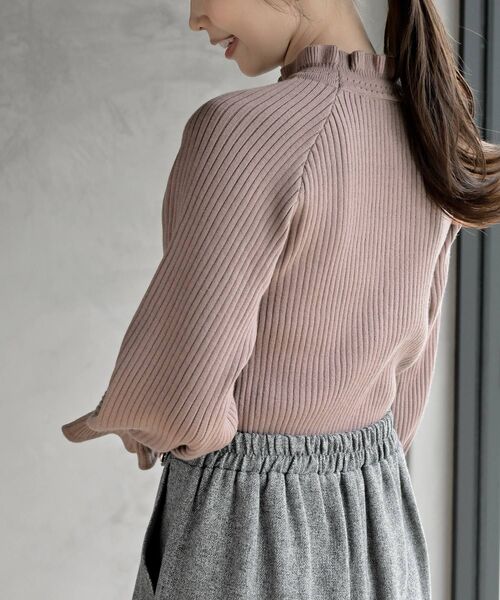 rps（アールピーエス）の「キャンディ袖フリルネックリブニットプルオーバー（ニット/セーター・レディース・ブラック/アイボリー/モカ/ラベンダー/ベージュ系その他/グリーン/ボルドー/イエロー/グレー系その他/杢グレー・M/フリー）」の14枚目の写真