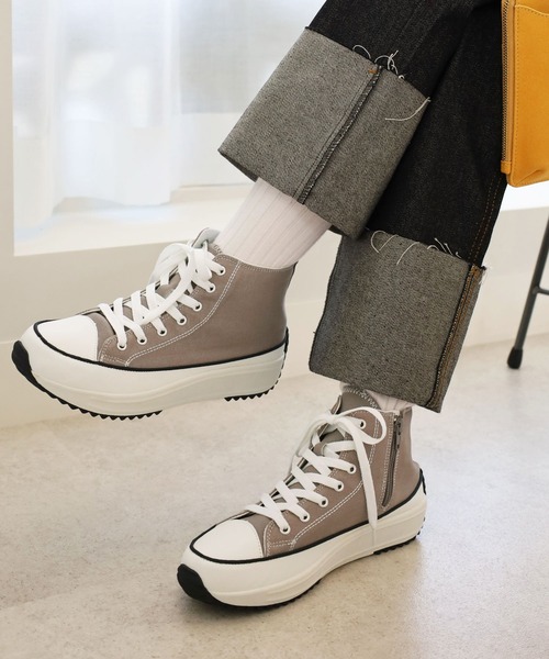 GeeRA(ジーラ)の「厚底ハイカットスニーカー(スニーカー・レディース・ブラック/ホワイト/グレー/ベージュ・X-LARGE/SMALL/MEDIUM/LARGE)」の4枚目の写真