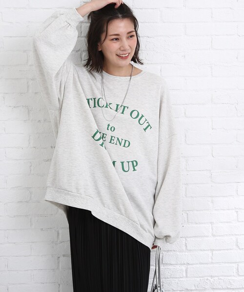 Cutie Blonde（キューティーブロンド）の「◆オーバーサイズ ロゴスウェット（スウェット・レディース・ホワイト系その他/チャコール/ライトグレー系/アイボリー系/パープル系5/オレンジ系5・00）」の3枚目の写真