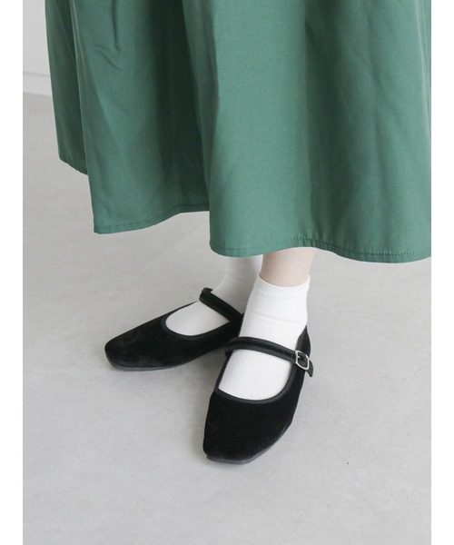 ehka sopo(エヘカソポ)の「ベロアストラップシューズ(その他シューズ・レディース・ブラック/マスタード/パープル・MEDIUM/LARGE)」の14枚目の写真