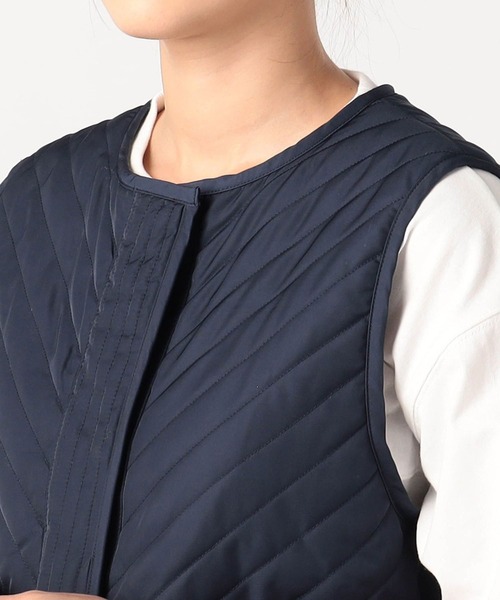 Grand PARK（グランドパーク）の「軽いロング丈　キルティングベスト（ベスト・レディース・カーキ/ベージュ/オフホワイト/ネイビー・FREE）」の21枚目の写真