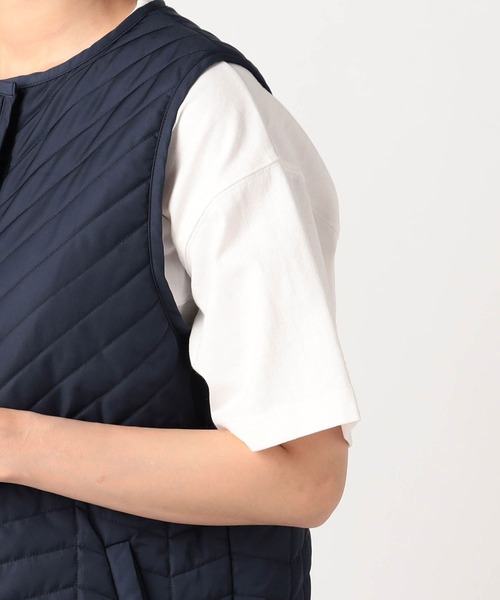 Grand PARK（グランドパーク）の「軽いロング丈　キルティングベスト（ベスト・レディース・カーキ/ベージュ/オフホワイト/ネイビー・FREE）」の17枚目の写真