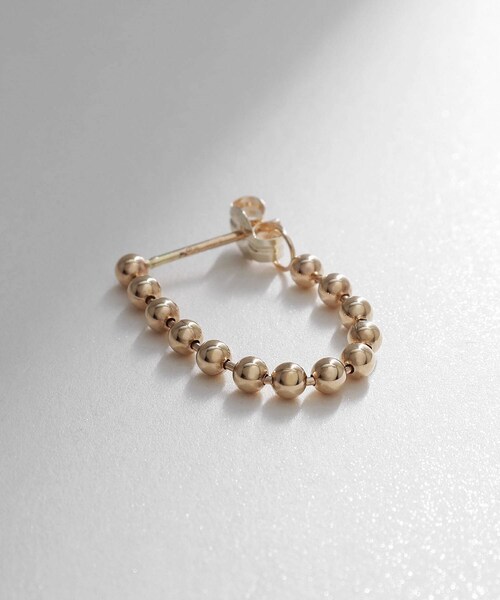 COCOSHNIK(ココシュニック)の「K10ボールチェーン フープピアス(ピアス(両耳用)・レディース・ホワイト系その他7・00)」の3枚目の写真