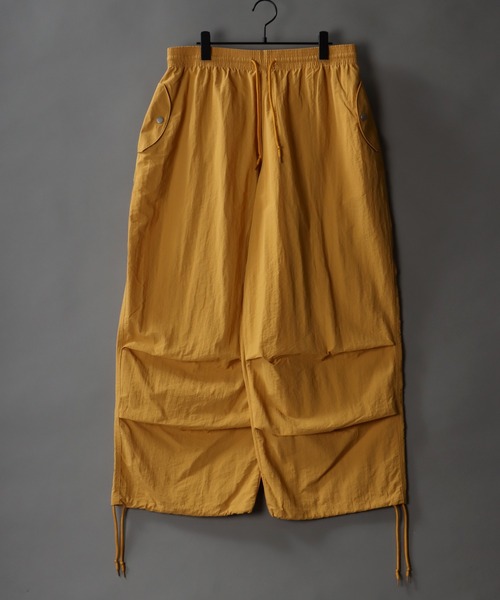 SITRY(シトリー)の「Nylon wide snow pants/ナイロン タック ワイド スノーパンツ(その他パンツ・メンズ・ホワイト/ブラック/グリーン/マスタード/ロイヤルブルー・M/L/XL)」の5枚目の写真