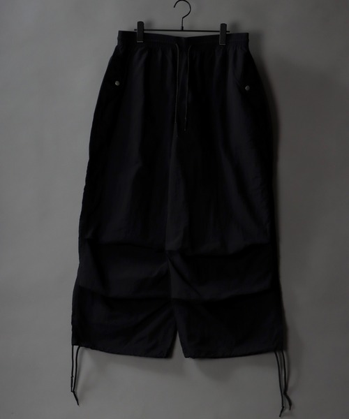 SITRY(シトリー)の「Nylon wide snow pants/ナイロン タック ワイド スノーパンツ(その他パンツ・メンズ・ホワイト/ブラック/グリーン/マスタード/ロイヤルブルー・M/L/XL)」の3枚目の写真