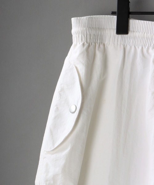 SITRY(シトリー)の「Nylon wide snow pants/ナイロン タック ワイド スノーパンツ(その他パンツ・メンズ・ホワイト/ブラック/グリーン/マスタード/ロイヤルブルー・M/L/XL)」の7枚目の写真