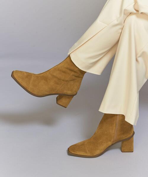 Carmen Salas（カルメンサラス）の「＜CARMEN SALAS＞スエード スクエアポインテッドトゥ ブーツ（ブーツ・レディース・ベージュ・38/37/36）」の2枚目の写真