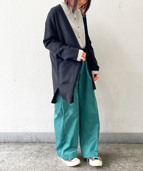 LBC(エルビーシー)の「カラーワイドストレートパンツ(その他パンツ・レディース・ブラック/グリーン系その他・M)」の4枚目の写真