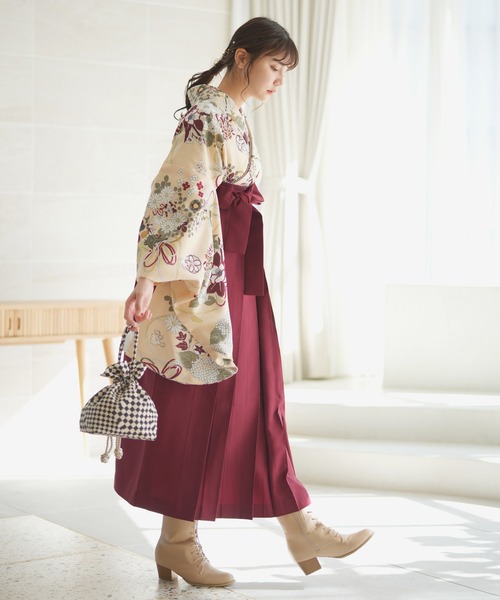 utatane(ウタタネ)の「袴セット ひよこ商店 ピンクベージュに花結び(着物・レディース・ベージュ・LL/M/L)」の3枚目の写真
