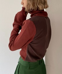 配色タートルネックニットプルオーバー