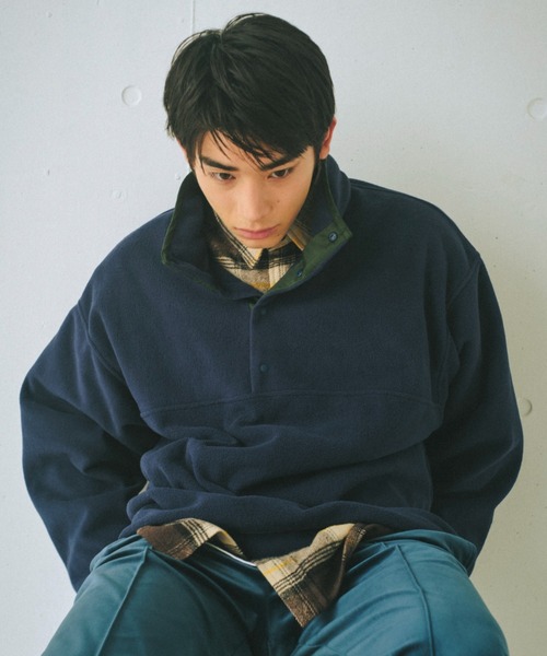 WHIMSIC（ウィムジック）の「【UNISEX】マイクロフリーススナップTEE（Tシャツ/カットソー・メンズ・ベージュ/パープル/ネイビー/ブラック・FREE）」の7枚目の写真