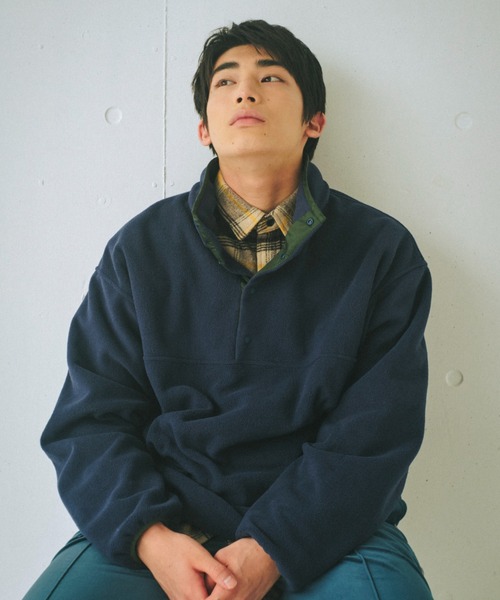 WHIMSIC（ウィムジック）の「【UNISEX】マイクロフリーススナップTEE（Tシャツ/カットソー・メンズ・ベージュ/パープル/ネイビー/ブラック・FREE）」の8枚目の写真