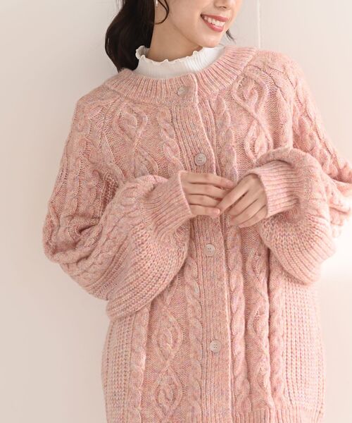 rps（アールピーエス）の「ケーブルニットカーディガン（カーディガン/ボレロ・レディース・アイボリー/ベージュ/ピンク/杢グレー・フリー）」の4枚目の写真