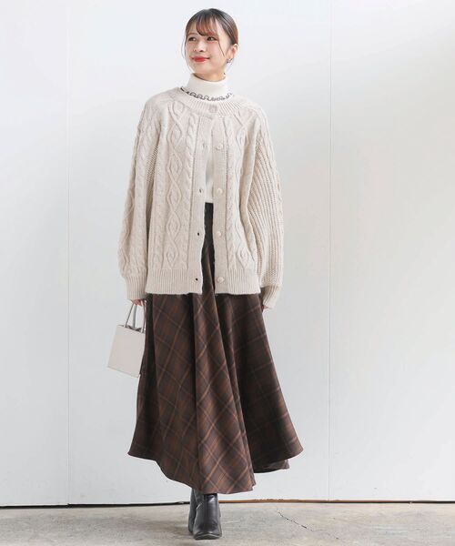 rps（アールピーエス）の「ケーブルニットカーディガン（カーディガン/ボレロ・レディース・アイボリー/ベージュ/ピンク/杢グレー・フリー）」の5枚目の写真