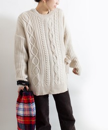 フロント重ね紐付ケーブルニットプルオーバー