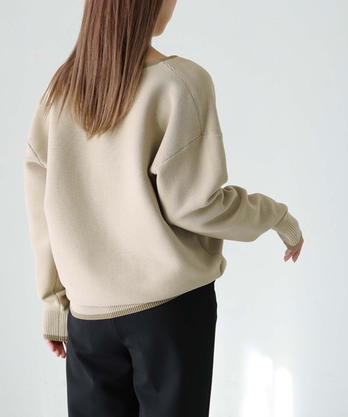 HER CLOSET（ハークローゼット）の「【shemoshelly】WEB限定バイカラーキーネックスウェットライクニット（ニット/セーター・レディース・ブラウン/ベージュ/オフホワイト・M）」の7枚目の写真