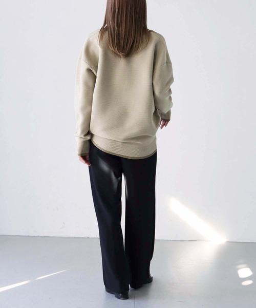 HER CLOSET（ハークローゼット）の「【shemoshelly】WEB限定バイカラーキーネックスウェットライクニット（ニット/セーター・レディース・ブラウン/ベージュ/オフホワイト・M）」の5枚目の写真