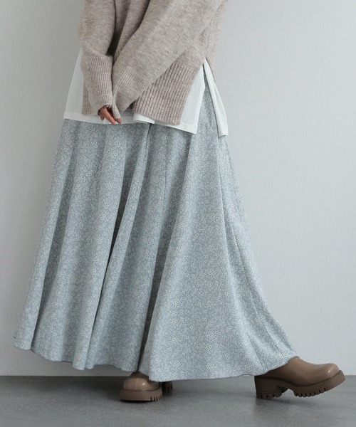 Crisp（クリスプ）の「フラワーヘムフレアスカート（スカート・レディース・イエロー/ブルー・FREE）」の7枚目の写真