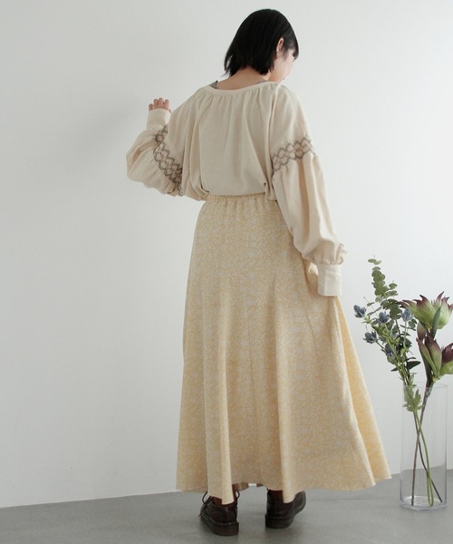 Crisp（クリスプ）の「フラワーヘムフレアスカート（スカート・レディース・イエロー/ブルー・FREE）」の13枚目の写真